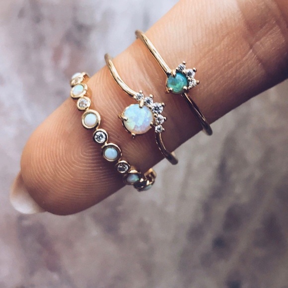 Snow Princess White Fire Opal Gold Crystal Ring - Picture 4 of 4